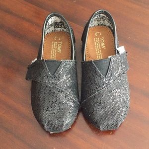 TOMS black glitter Velcro slip on shoes size 5